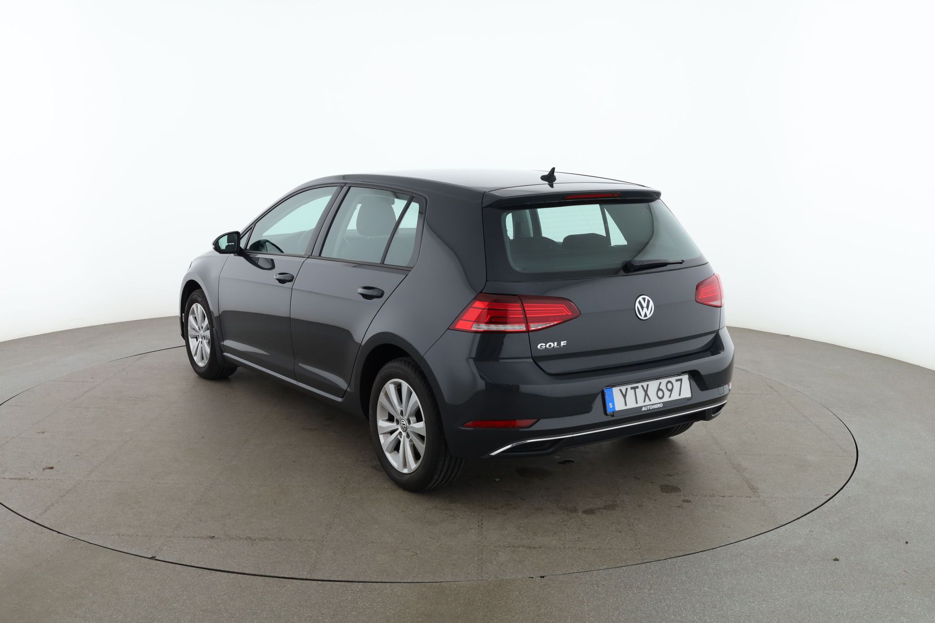Volkswagen Golf 1.0 TSI 2019, bild 2/10