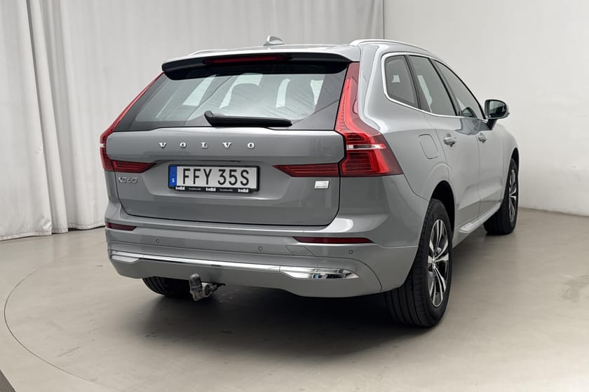 Bild 3 av Volvo XC60 T6 AWD Recharge (350hk) Core Edition Panorama
