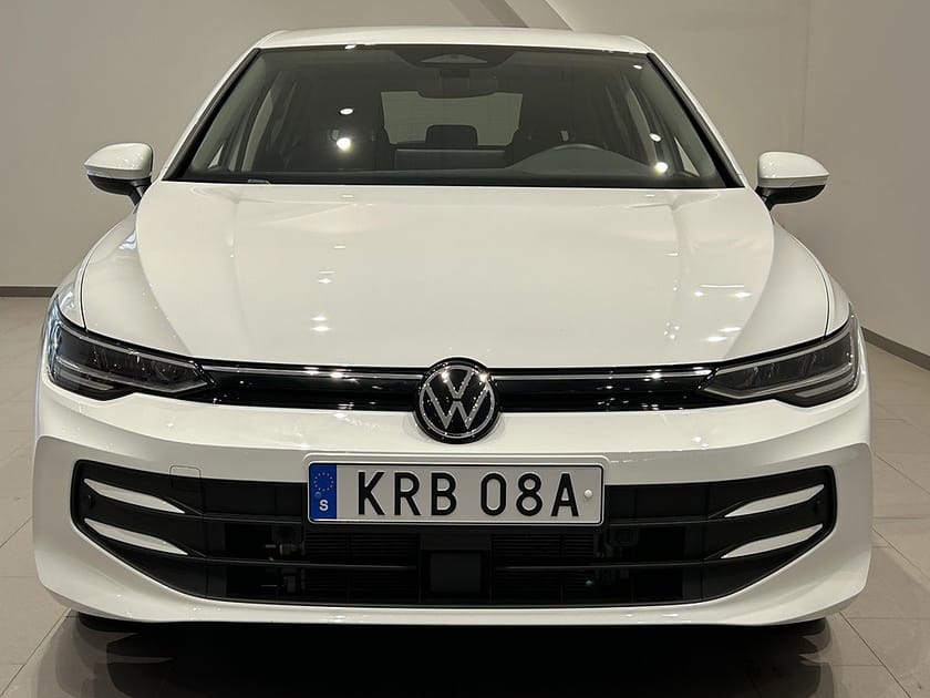 Bild 3 av Volkswagen Golf Life 1.5 eTSI 150hk Backkamera Keyless