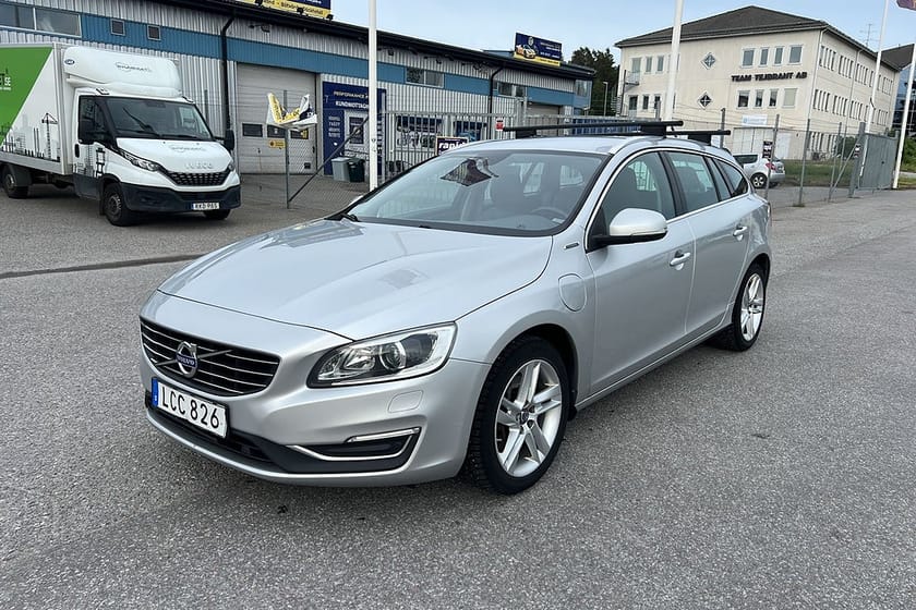 Bild 1 av Volvo V60 D5 Plug-in Hybrid AWD Summum Aut