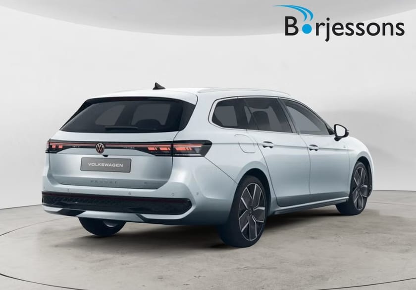 Bild 2 av Volkswagen Passat Variant eHybrid R-line SWE-edition 272 hk 124 km på el