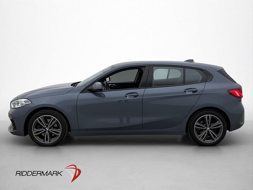 Bild 4 av BMW 118i 140hk Sport line Cockpit Halvskinn Bluetooth