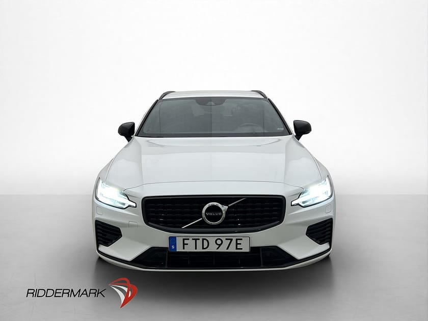 Bild 2 av Volvo V60 Recharge T6 AWD R-Design Värmare Dragkrok Kamera