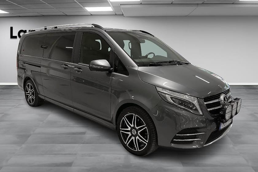 Bild 3 av Mercedes-Benz V 250d 4MATIC 3.2t 250 Extra Lång 7-Sits AMG-Line