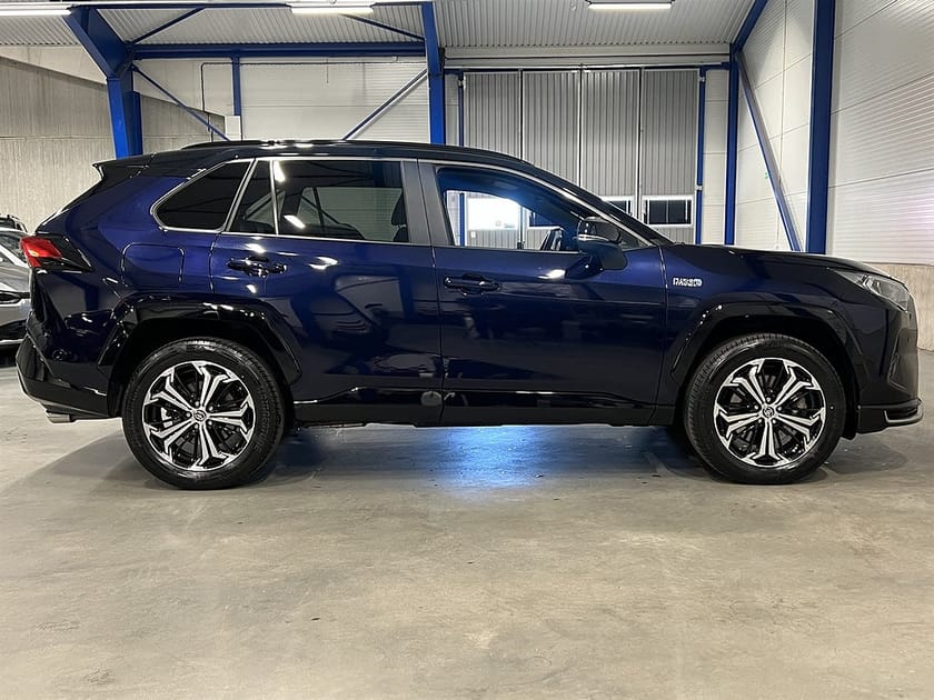 Bild 3 av Toyota RAV4 Plug-in Hybrid 306 HK / Style / Premium / JBL / HUD /