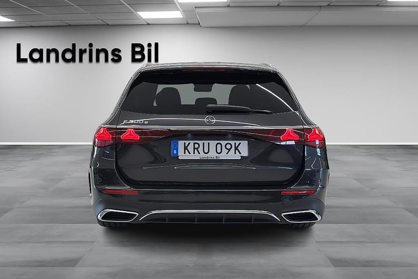 Bild 5 av Mercedes-Benz E 300 T e e,AMG Line Premium,Panoramatak,Drakrok,MOMS