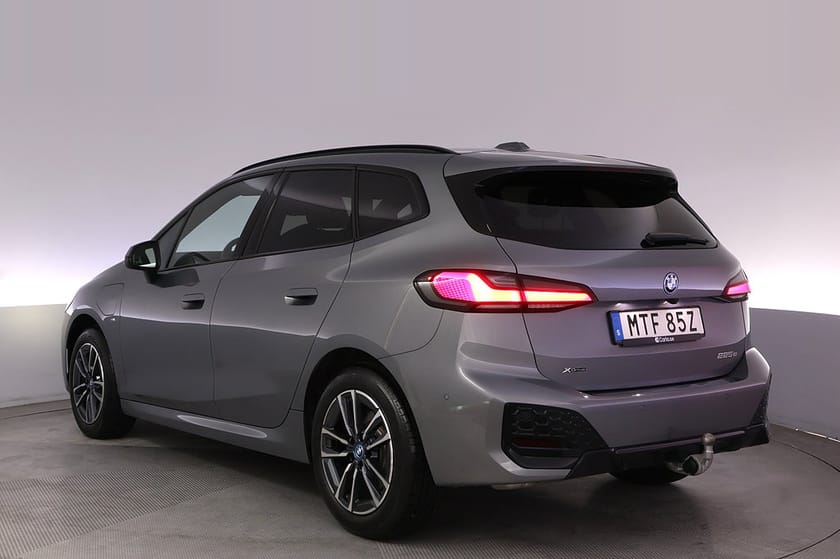 Bild 4 av BMW 225e xDrive Active Tourer M sport Drag Kamera Carplay