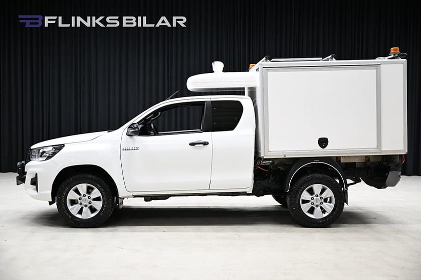 Bild 1 av Toyota Hilux Extra Cab 2.4 AWD 150HK Servicebil|Kåpa|Clayton|Leasbar|SeUtr!!