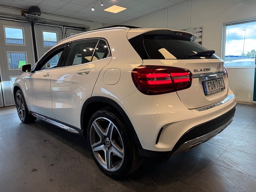 Bild 3 av Mercedes-Benz GLA 250 4MATIC