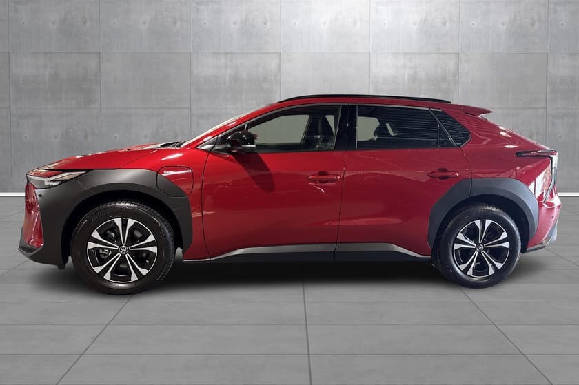 Bilde 2 av Toyota bZ4X Active Tech / AWD / Velholdt / LAV KM