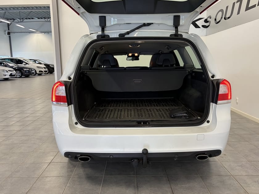 Bild 4 av Volvo V70 D4 AWD 181hk Momentum Aut/Drag/Blis