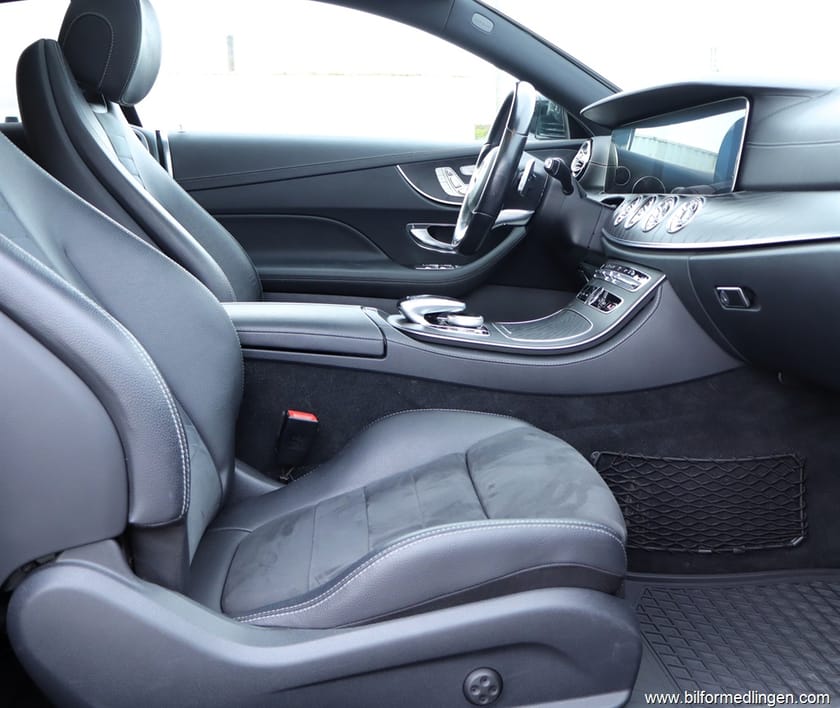 Bild 5 av Mercedes-Benz E 220 d Coupé 4MATIC AMG Pano S/V-hjul