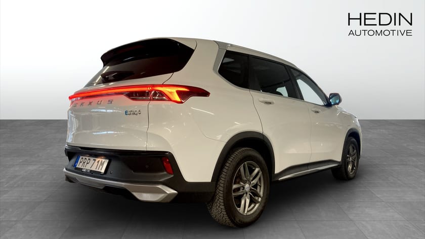 Bild 2 av Maxus Euniq 6 70 KWH PANO CARPLAY 177HK 360° KAMERA