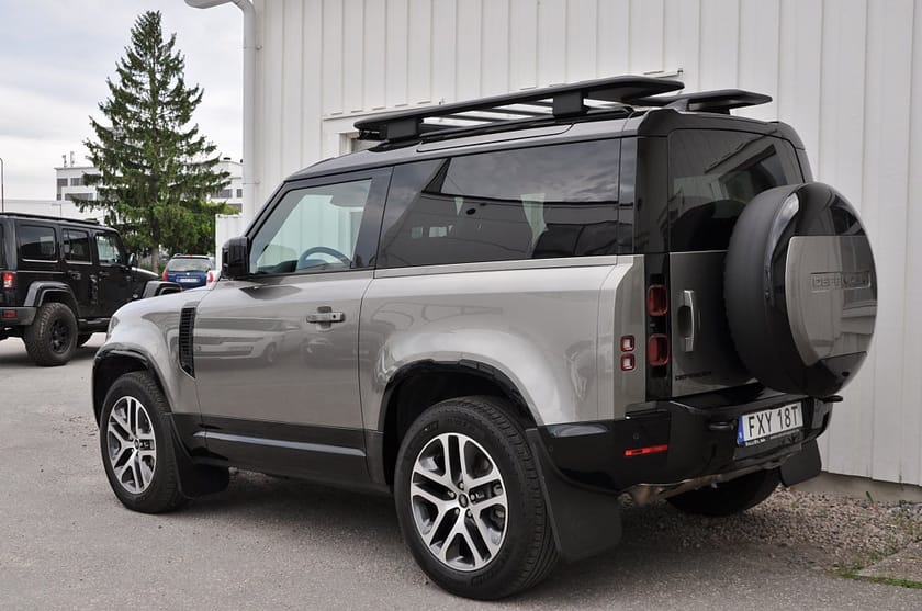 Bild 4 av Land Rover Defender 90 D300 MHEV X-Dynamic SE Nav Drag Panorama Värmare Moms