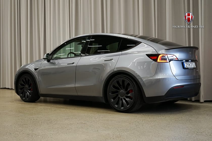 Bild 3 av Tesla Model Y Performance 534hk Drag Värmepump Rattvärme MOMS