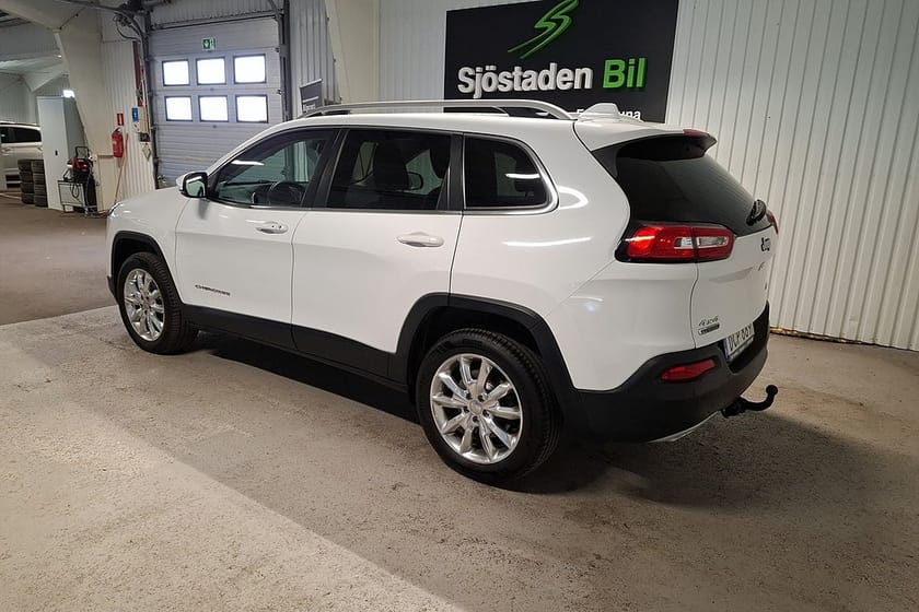 Bild 4 av Jeep Cherokee 2.2 CRD 4WD Helskinn,Drag,GPS,Ventilerade Säten