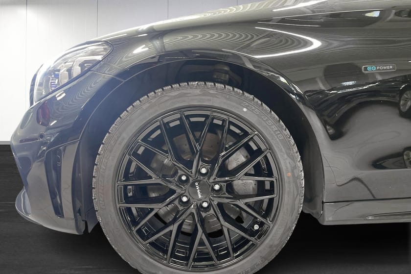 Bild 5 av Mercedes-Benz C 300 T e | AMG Night | Drag