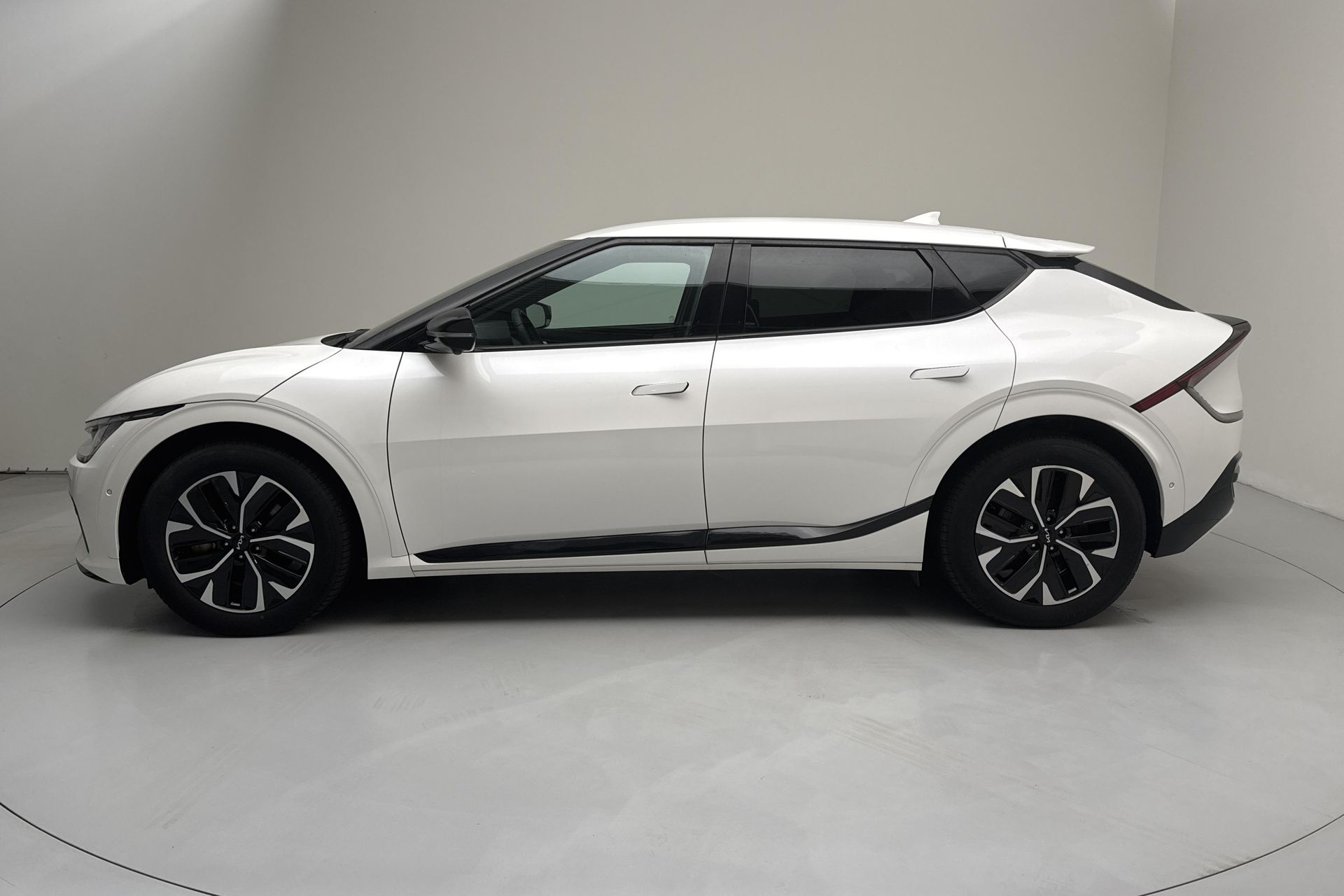 Kia EV6 77.4 kWh AWD 2023, kuva 2/10