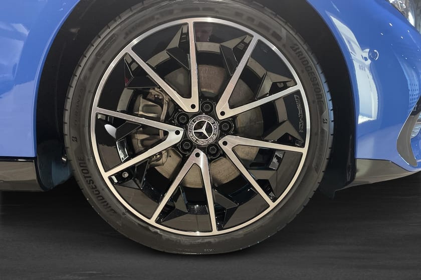 Bild 5 av Mercedes-Benz CLA 250+