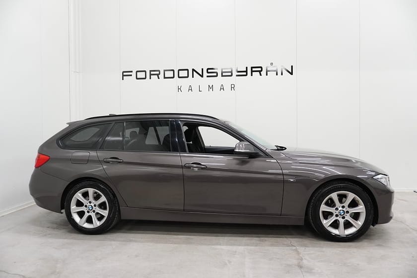 Bild 3 av BMW 320d Touring 184HK Sport Line HiFi PDC Drag