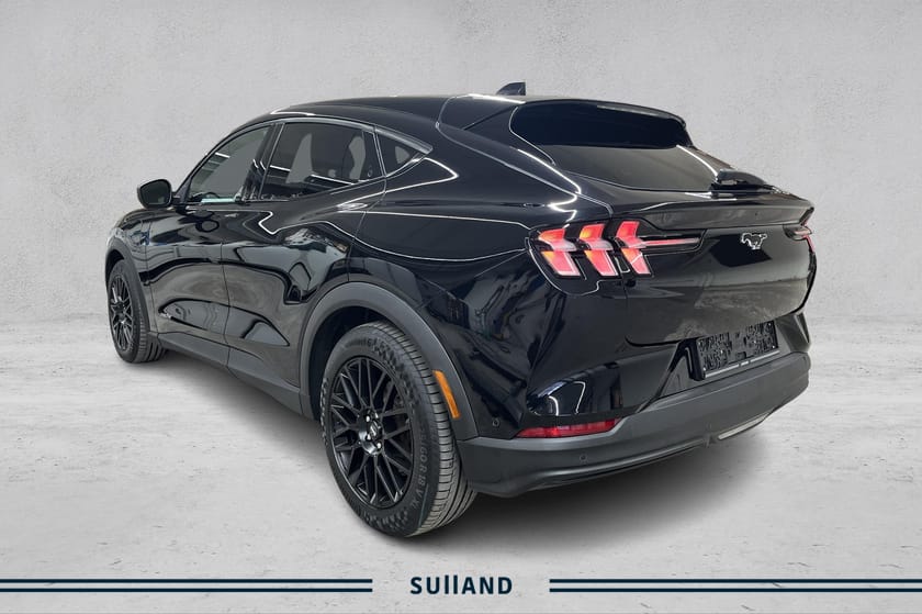 Bilde 3 av Ford Mustang Mach-E Standard Range RWD Inntil 440km Rekkevidde