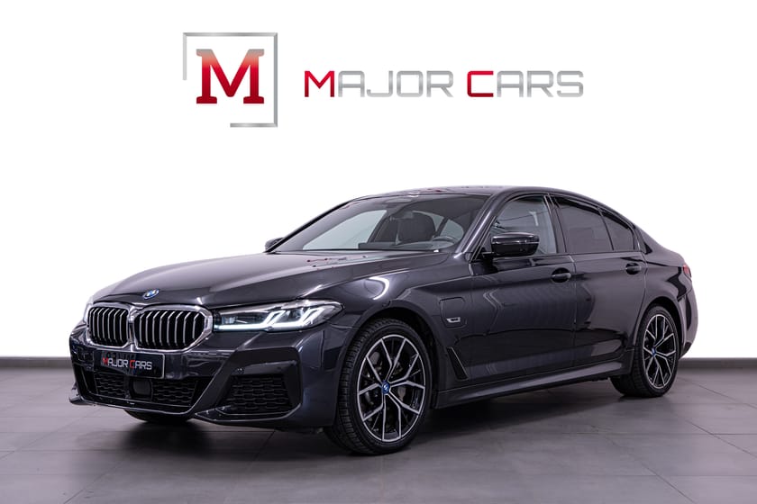 Bild 1 av BMW 530e xDrive Sedan M Sport Innovation H/K Komfstol HuD Drag 292hk