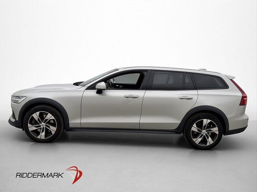 Bild 4 av Volvo V60 Cross Country D4 AWD Momentum VOC B-Kamera D-Värm