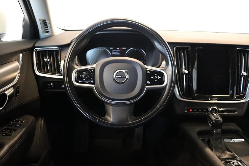 Bild 2 av Volvo V90 D4 AWD Geartronic, 190hk, 2020