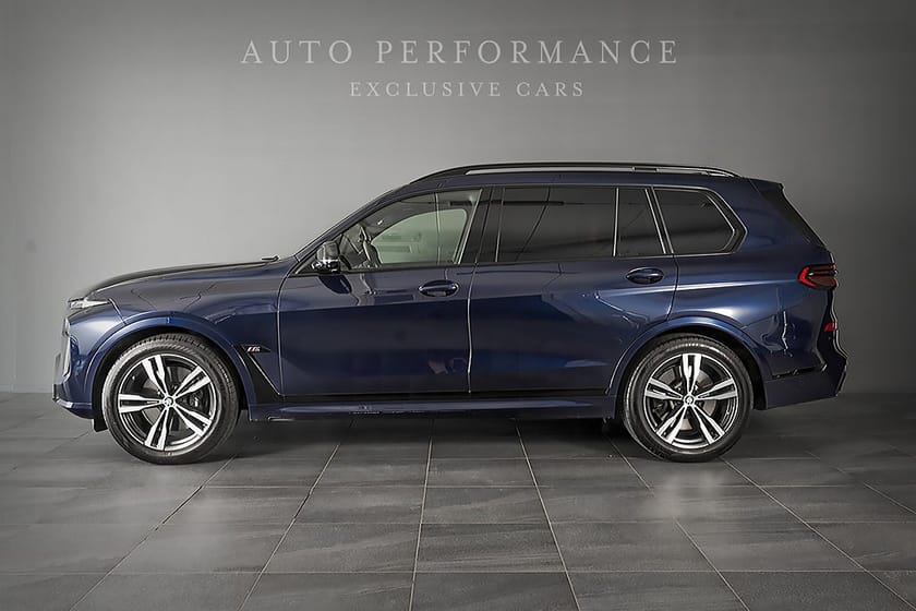 Bild 3 av BMW X7 M60i xDrive 530hk 6-sits Obs! Spec. / Hemleverans /
