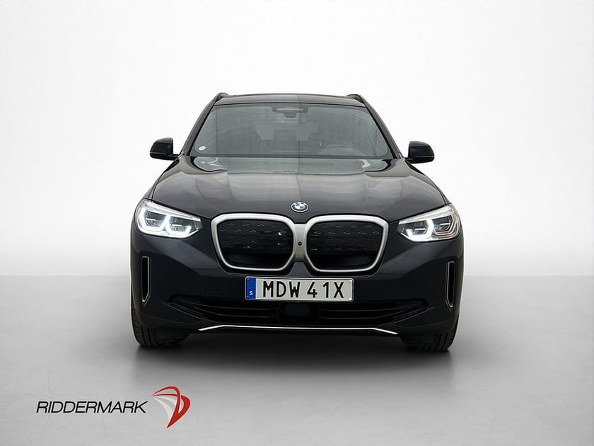 Bild 2 av BMW iX3 286hk Charged Plus Panorama H/K HUD 360° Dragkrok