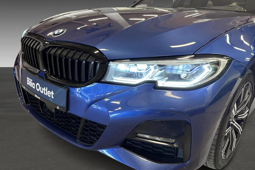 Bilde 2 av BMW 320d xDrive Touring 190hk M-Sport, Krok, Head Up, Rattvarme