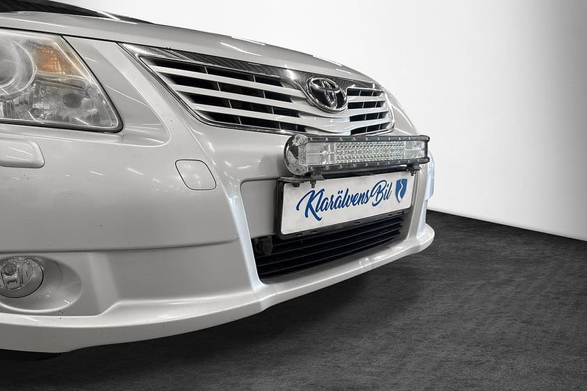 Bild 4 av Toyota Avensis Kombi 2.0 Business (152hk) Dragkrok M-värm Blåtand Navi