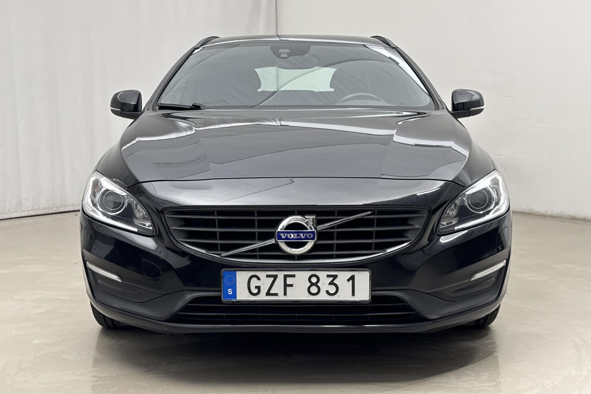 Volvo V60 T3 2018, photo 5/10