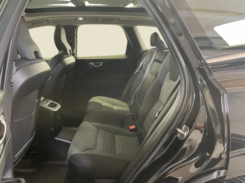 Bild 13 av 14 – Volvo XC60 Recharge T6 Core Edition