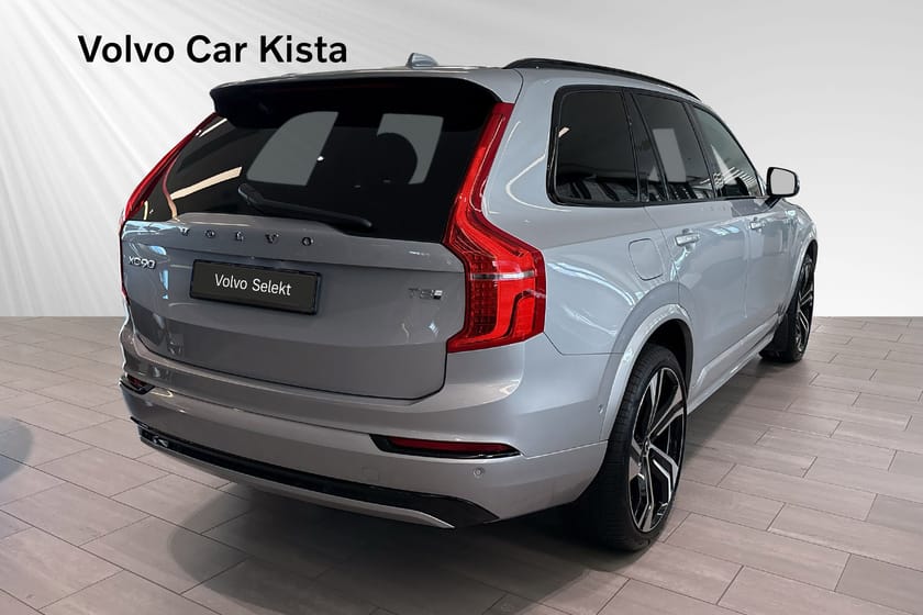 Bild 5 av Volvo XC90 T8 Ultra Dark Edition Luftfj Drag B/W HUD