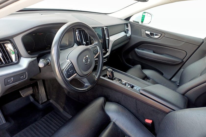 Bild 5 av Volvo XC60 B5 AWD Bensin Mom Advanced SEIII