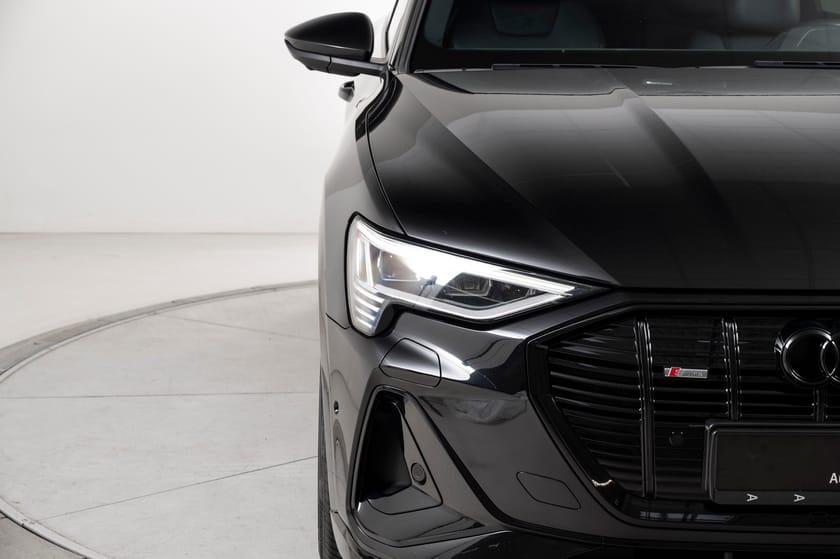 Bilde 5 av Audi e-tron 55 quattro S line Black Edition Batteritest/Matrix/360/B&O