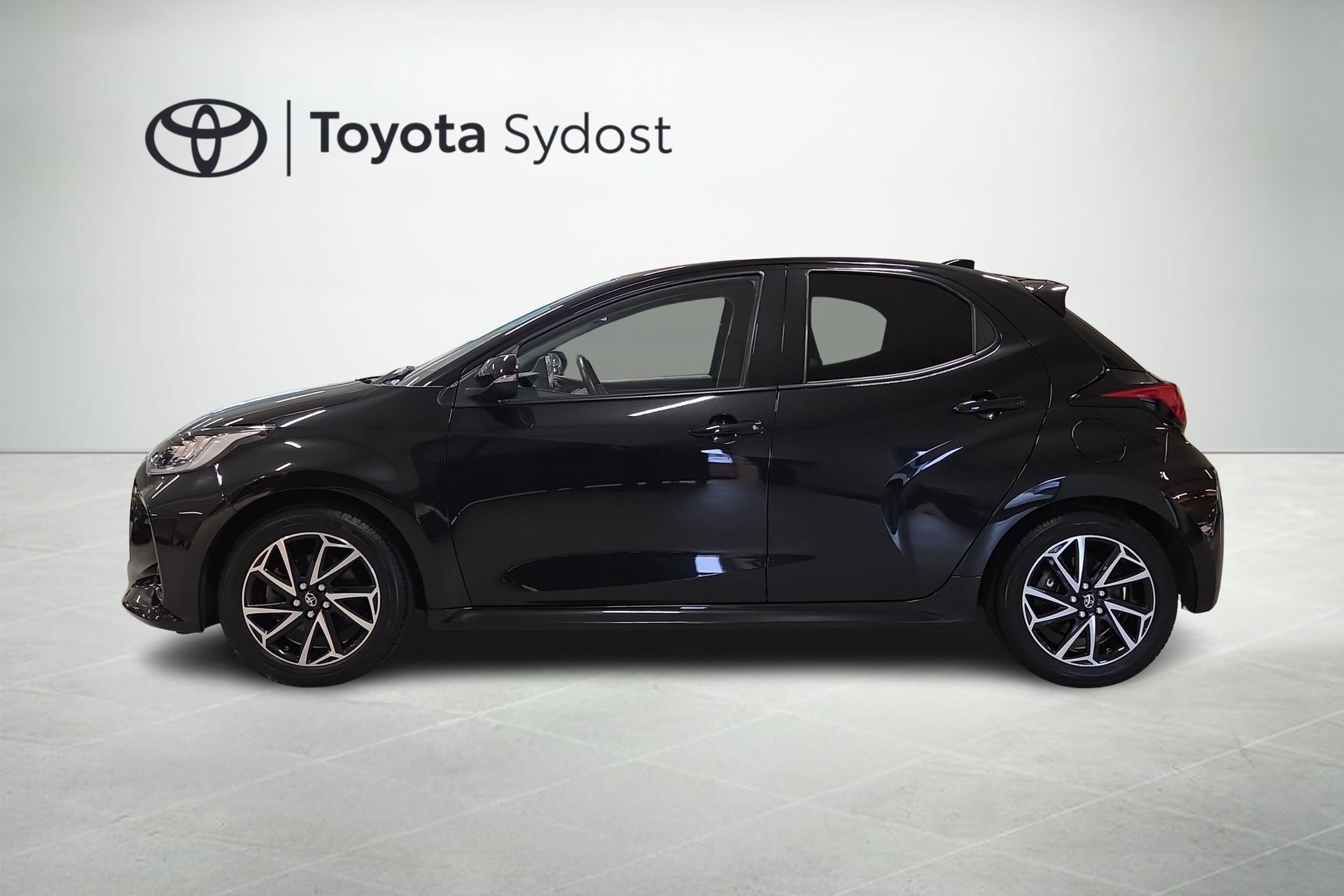 Toyota Yaris Hybrid 2022, bild 4/10