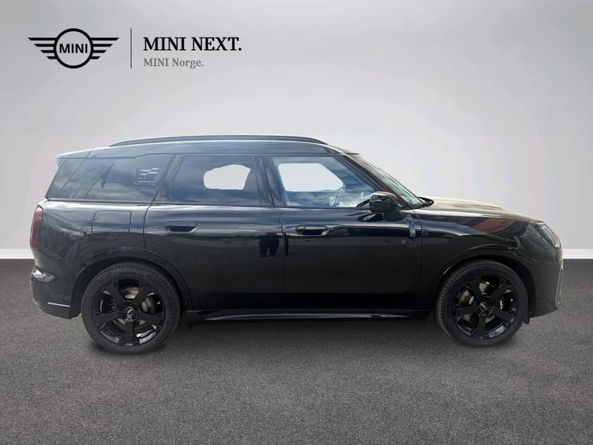 Bilde 3 av MINI Countryman SE ALL4 JCW Trim, Package L