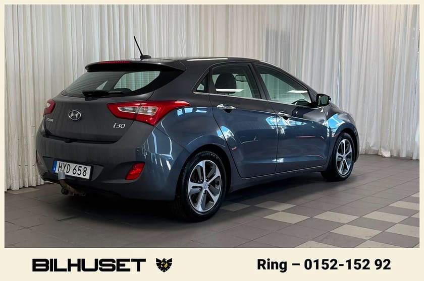 Bild 3 av Hyundai i30 1.6 CRDi AUT  Premium Drag Navi Kamera Rattvärme