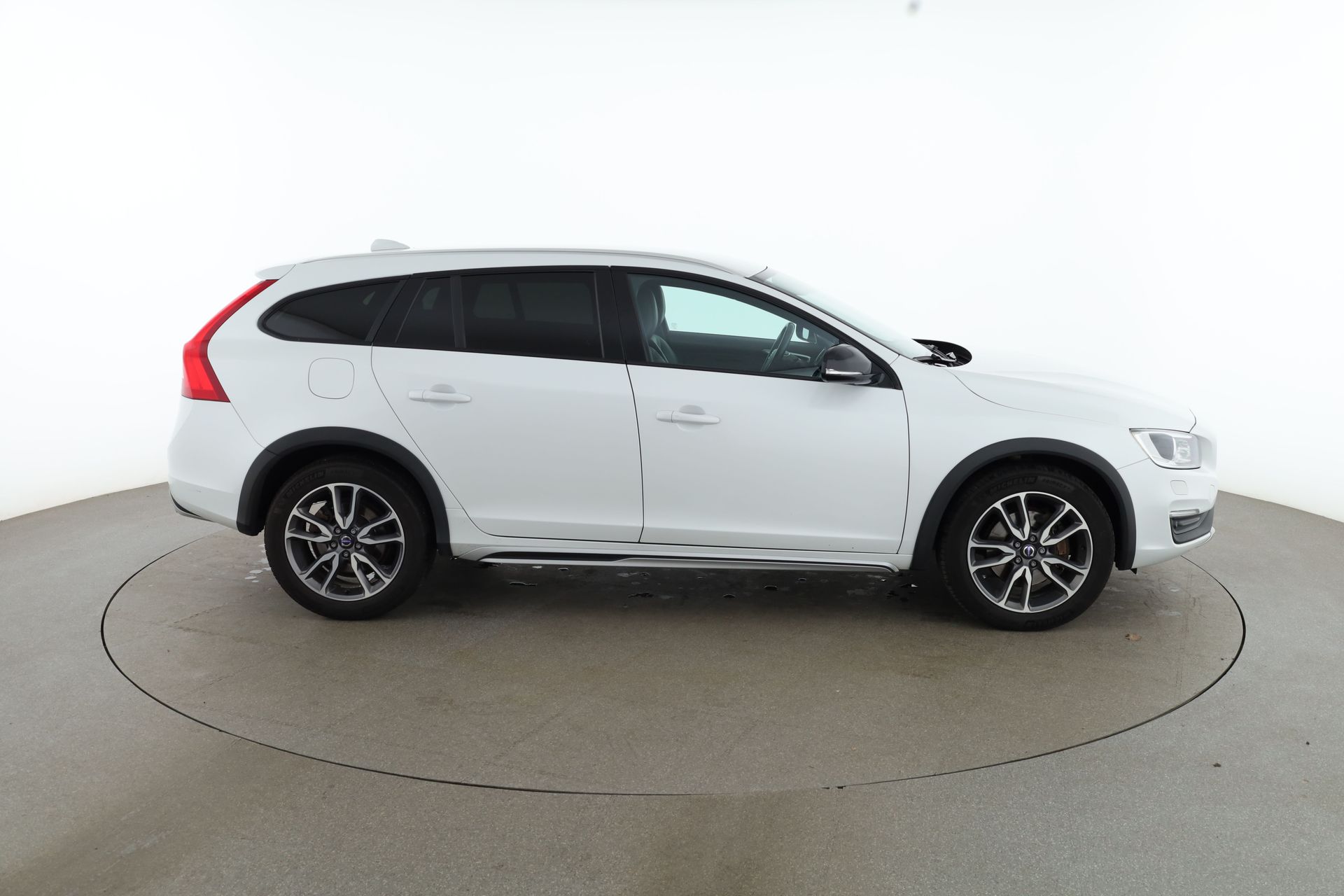 Volvo V60 Cross Country 2018, bild 7/10