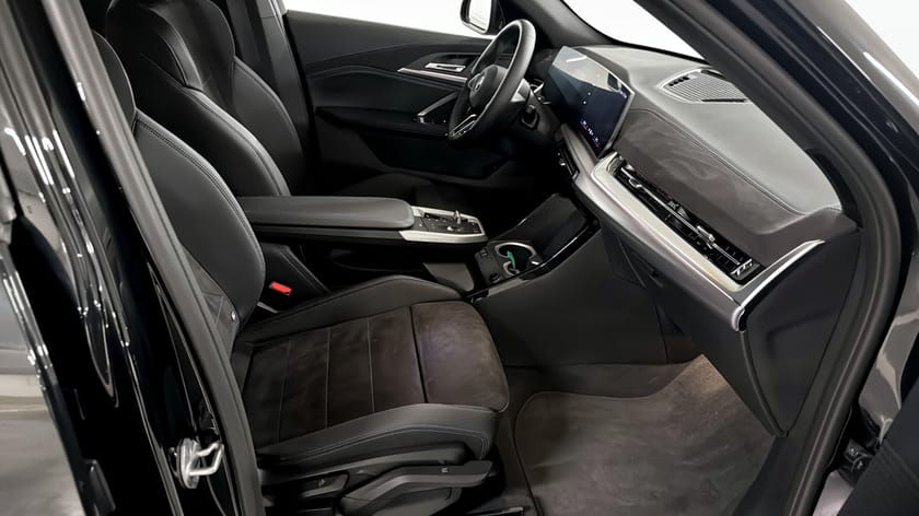 Bild 3 av BMW iX2 xDrive30 