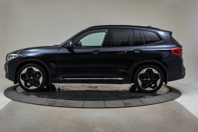 Bilde 2 av BMW iX3 Fully Charged