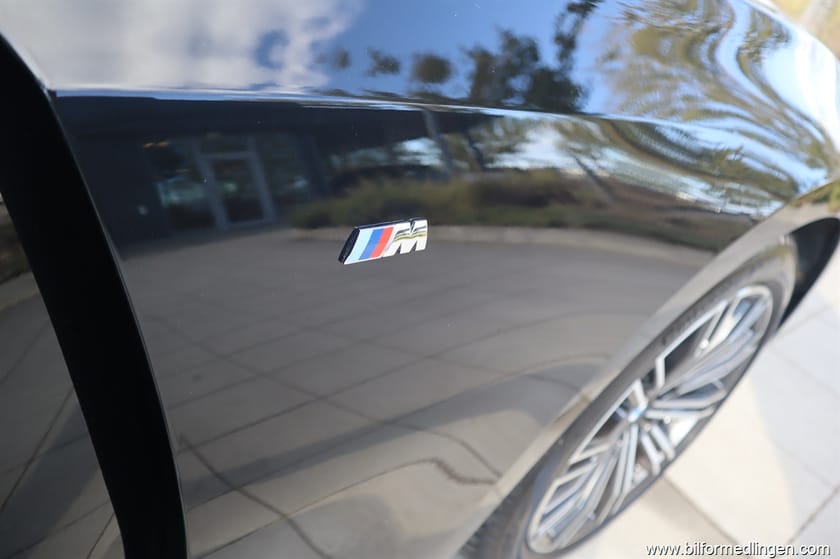 Bild 5 av BMW 330i xDrive Sedan 330 4-door 258hk M-Sport Navi Drag Svensksåld