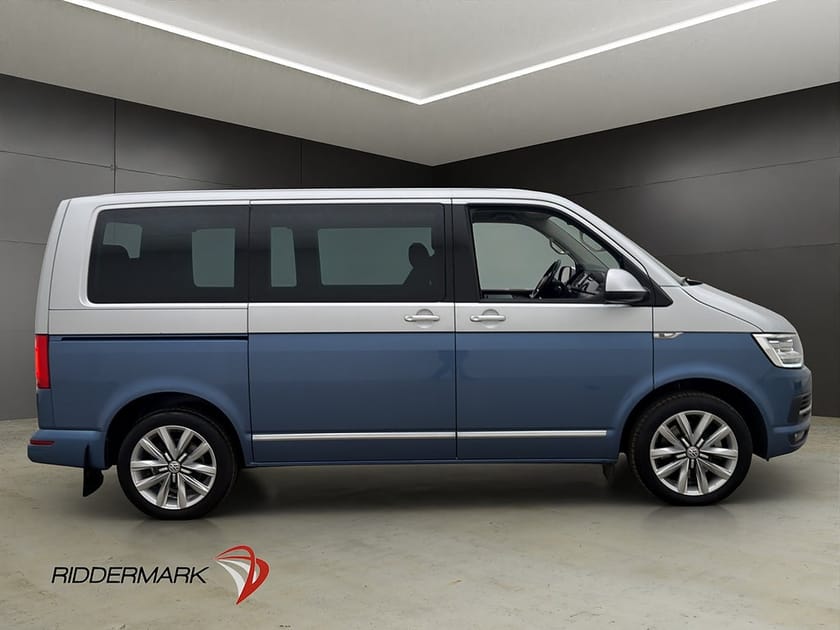 Bild 2 av Volkswagen Multivan Highline 4M Värmare Drag CarPlay El-Dörr