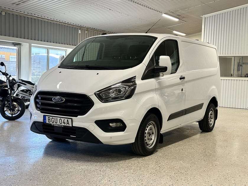 Bild 1 av Ford Transit Custom 280 2.0 EcoBlue Euro 6 Nyservad S+V Däcka MOMS