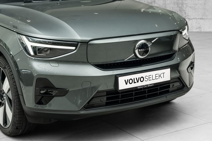 Bilde 4 av Volvo EC40 Twin Motor Performance Ultra| PixelLED Hengerfeste 20"
