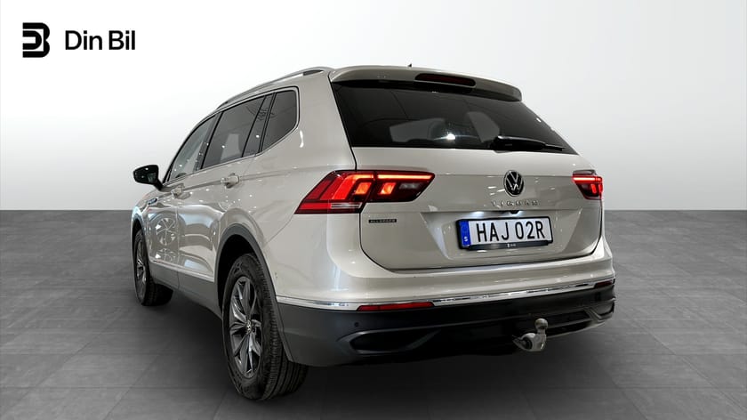 Bild 3 av Volkswagen Tiguan Allspace 7-sätes TSI150 DSG Harman/Ergo/Drag/7sits/Keyless