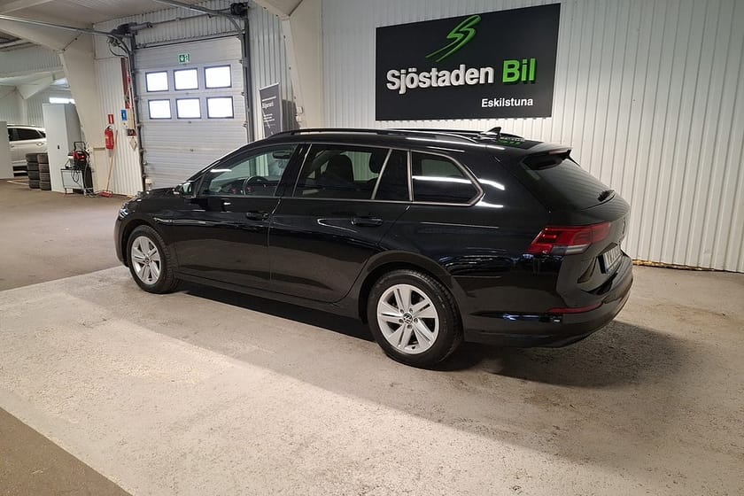 Bild 3 av Volkswagen Golf Sportscombi SC 1.5 eTSI DRAG/VÄRMARE/150 hk/LED/COCKPIT