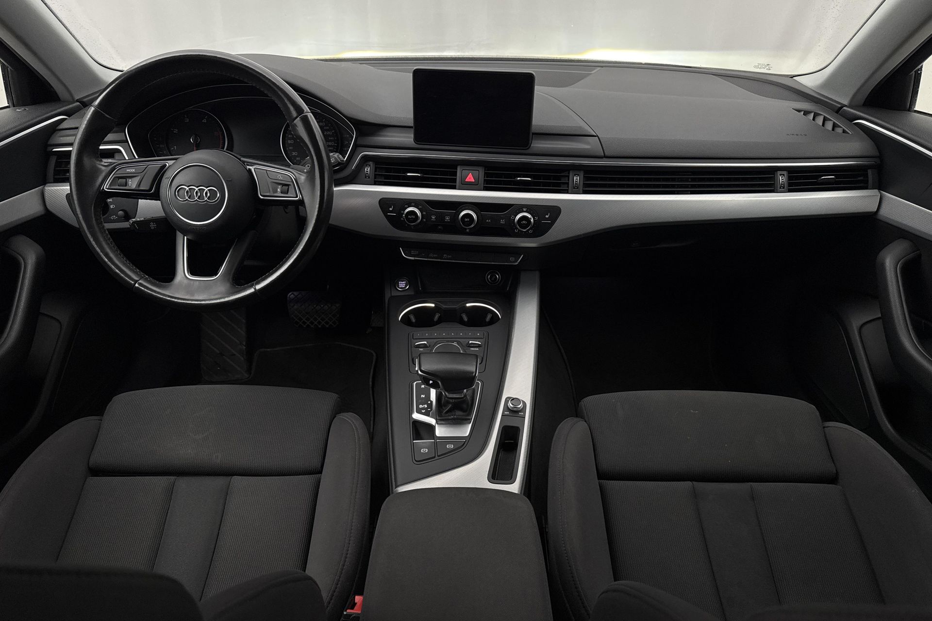 Audi A4 Avant 40 TDI 2017, bild 7/10